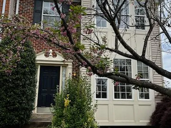 3774 Tonbridge Pl, Woodbridge, VA 22192