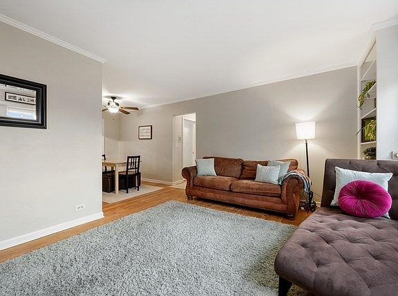 3rd image of 2715 Central St APT 3N