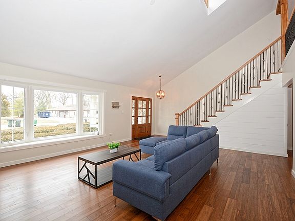 5th image of 15052 W Glen View Ct