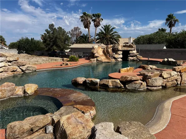 5640 N Riley St, Las Vegas, NV 89149