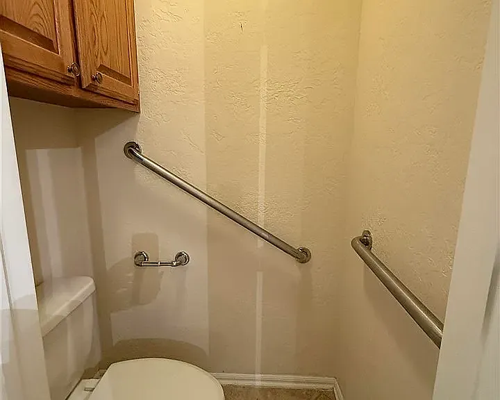 6816 SW Drakestone Blvd — Photo 1
