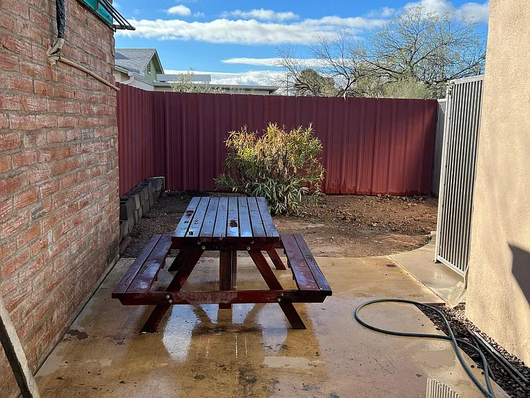 1152 E Winnie Pl — Photo 15