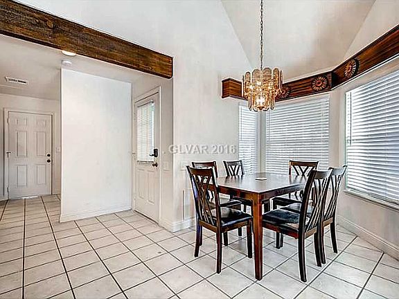 3rd image of 3989 Weybridge Dr
