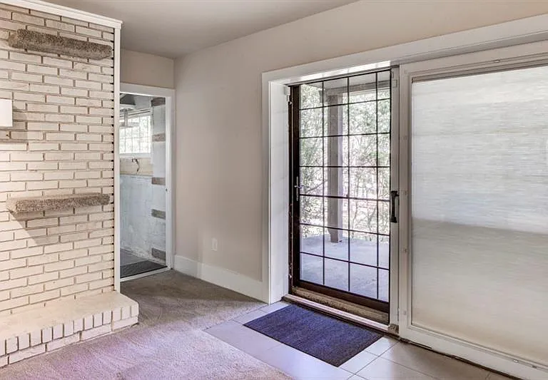 1921 Walthall Dr NW — Photo 35