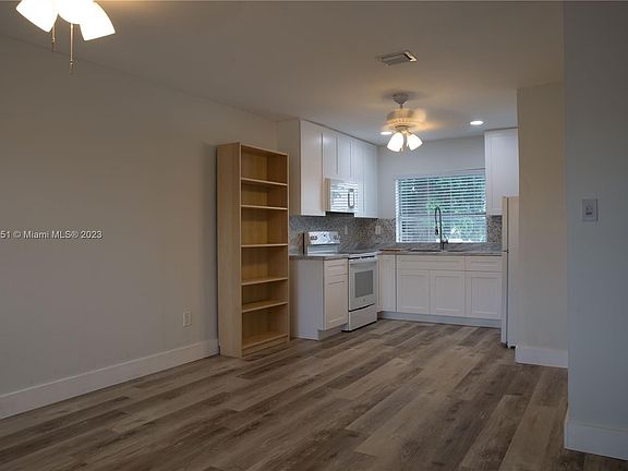 3rd image of 11140 SW 70th Ter #11140