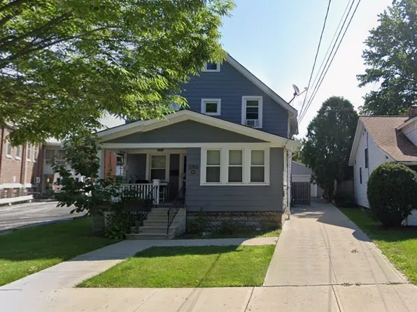 2153 Alger Rd, Lakewood, OH 44107