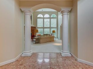 11211 Pointe Ct, Saint Louis, MO 63127