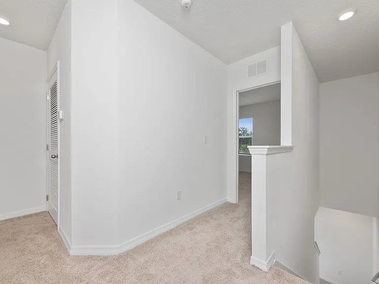 1153 Blue Jay Dr — Photo 14