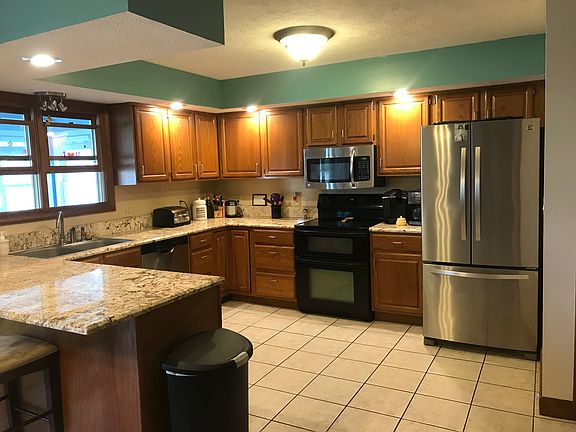 5th image of 810 Mulberry Ct