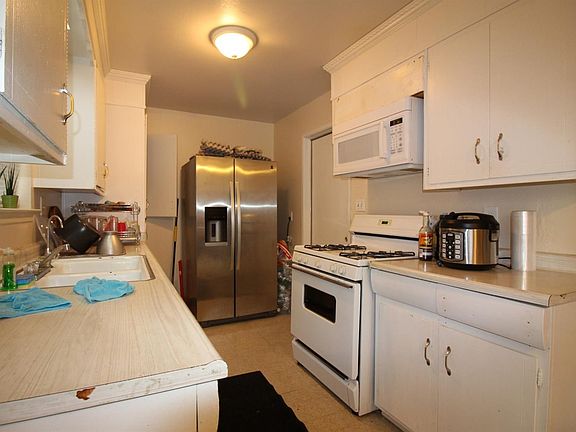 5th image of 103 W Ponce De Leon Ave