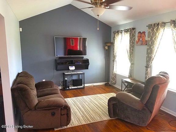 4th image of 152 Crooked Oak Ct