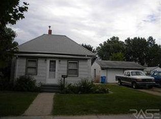 714 S Egan Ave, Madison, SD 57042