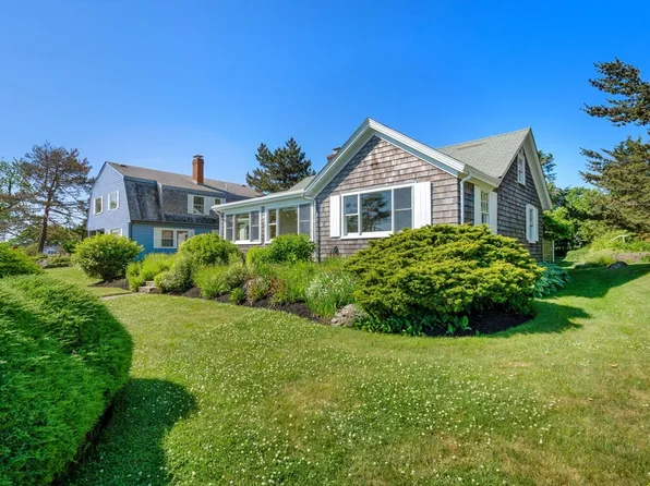 52 Beacon St, Marblehead, MA 01945