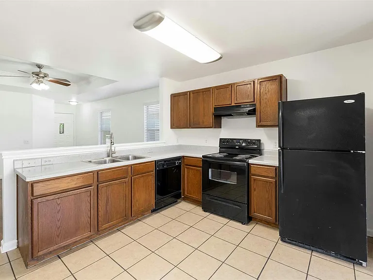 12524 Sky Harbor Dr — Photo 6