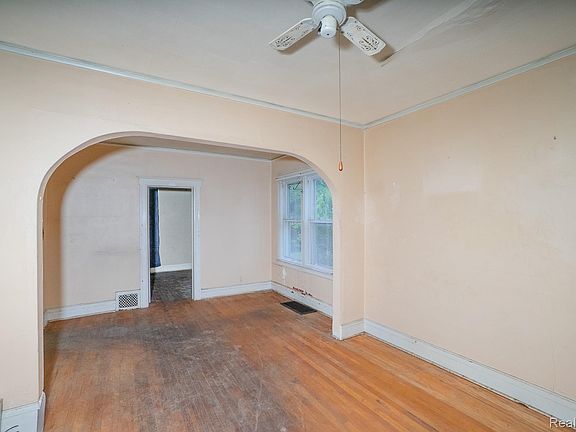 4th image of 5672 Saint Clair St