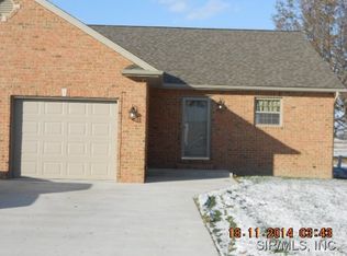 441 Redwood Dr, Aviston, IL