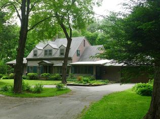 28 Prospect St, Topsfield, MA 01983