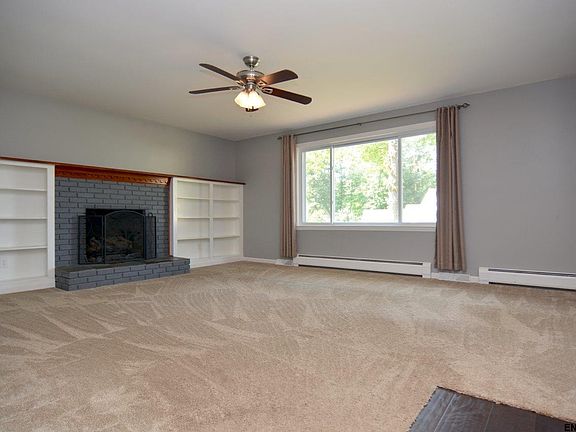 4th image of 19 Firestone Ln