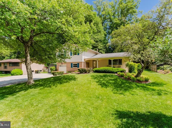 4911 Wycliff Ln, Fairfax, VA 22032