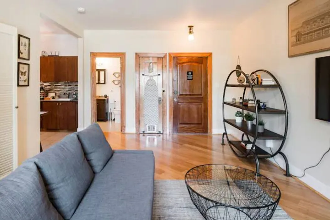 1 bed, 400 sqft, $2,685 — Photo 4