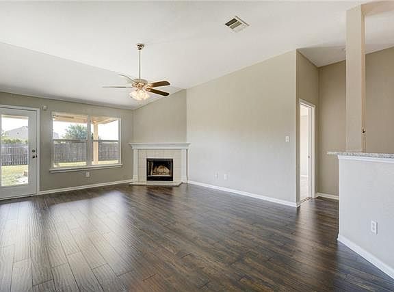 4th image of 100 Edison Dr