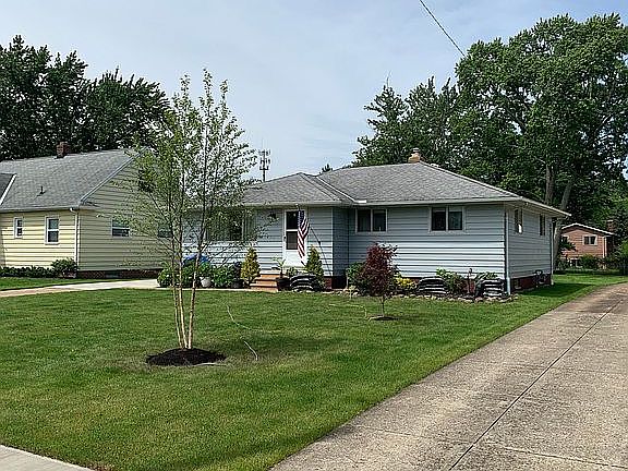 3rd image of 2080 Arthur Ave