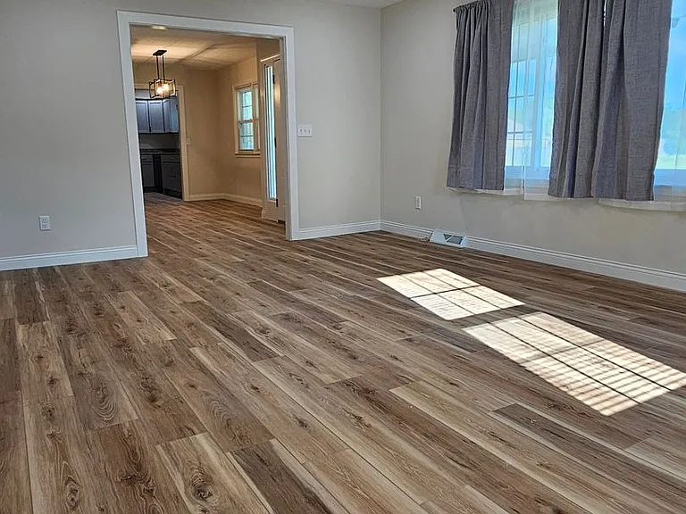 395 W Crocus Dr — Photo 22