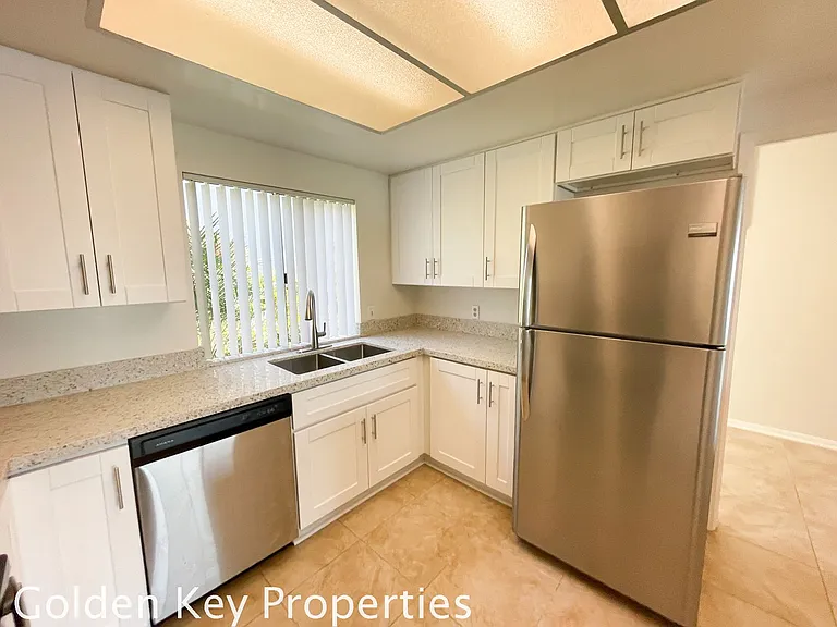 2399 Jefferson St #23 — Photo 6