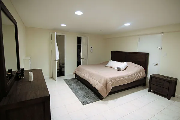 Rented by JK Dansar Corp | media 22