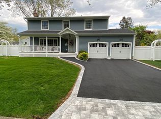 8 Breton Ave, Melville, NY 11747