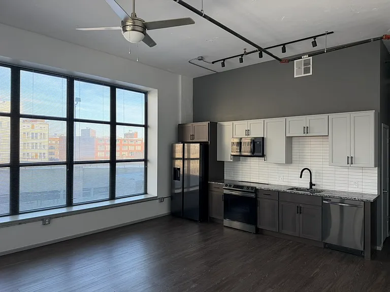 Front Page Lofts — Photo 40