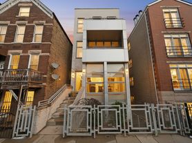 2339 N Leavitt St, Chicago, IL