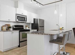 328 S 21st Ave SW #210, Calgary, AB T2S0G8