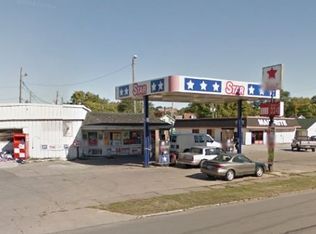 1632 Rockingham Rd, Davenport, IA 52802