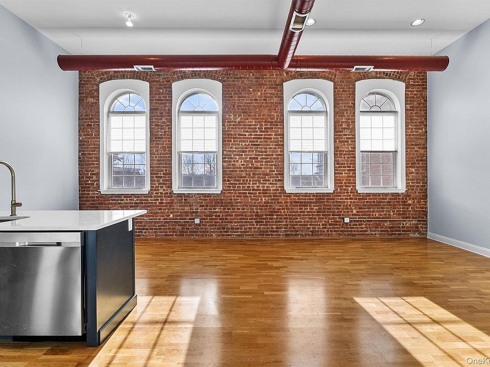 1st image of 200 School House Road #4E