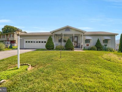 204 Jennifer Cir, Pleasant Gap, PA, 16823