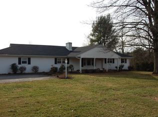 5843 Everett Rd, Forest, VA 24551