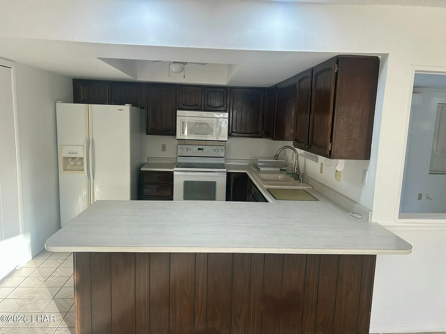 3 bed, 2.0 bath, 1540 sqft, $2,400 — Photo 3