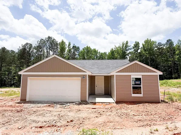 104 Heatherwood Dr, Gray Court, SC 29645