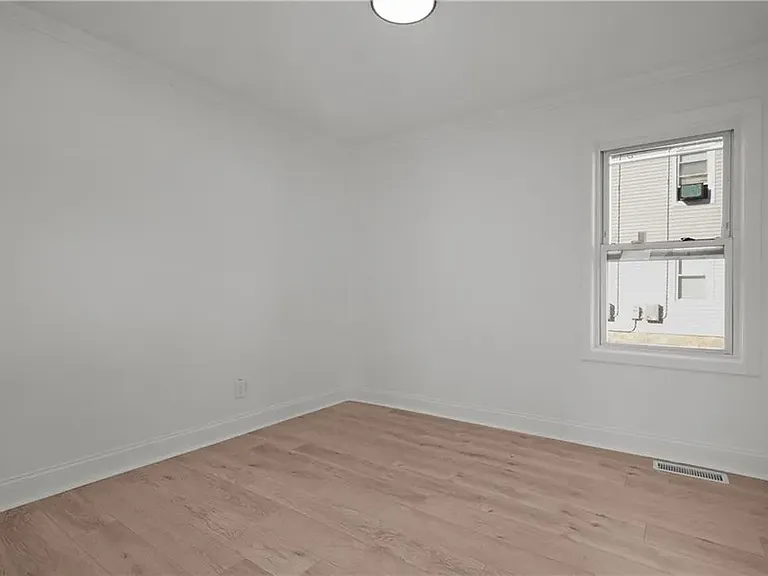 11 Bettez St — Photo 8
