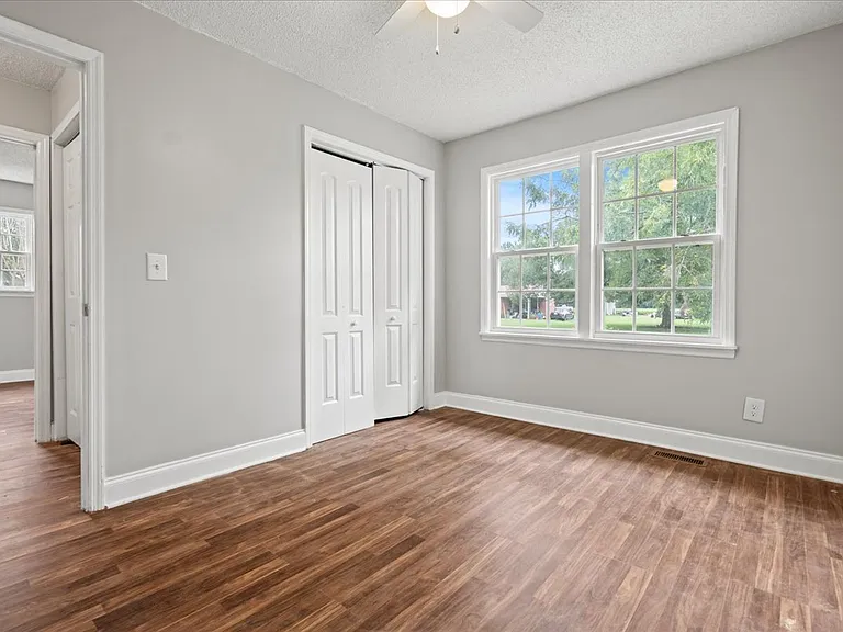 6112 Nazarene Rd — Photo 17