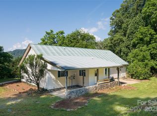 287 Walnut Ridge Dr, Clyde, NC 28721