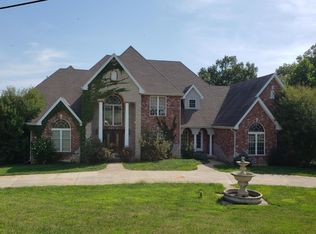 5920 Thomas Estates Dr, Hillsboro, MO 63050