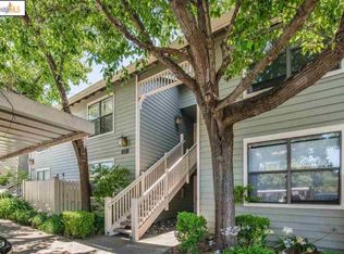 6 Lakeshore Ct, Richmond, CA 94804