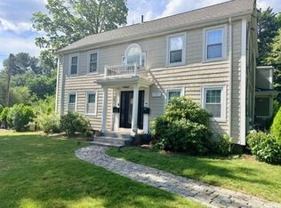 698 Salem St FLOOR 1, Lynnfield, MA 01940