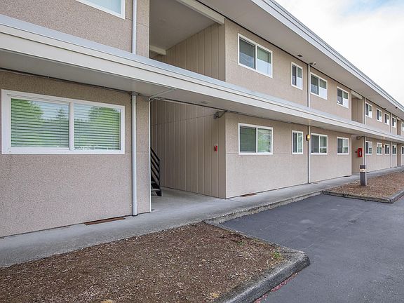 3rd image of 1902 S Union Ave #23