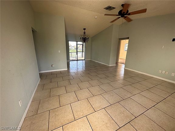 2nd image of 1434 SE 14th St