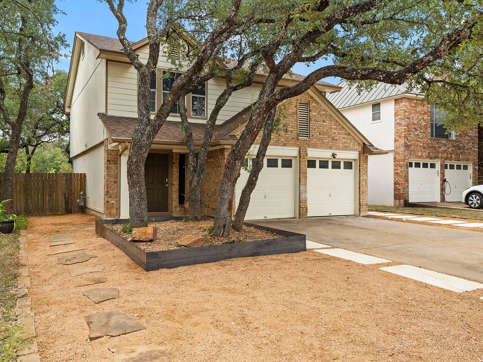 4 bed, 2.5 bath, 1758 sqft, $2,500 — Photo 3