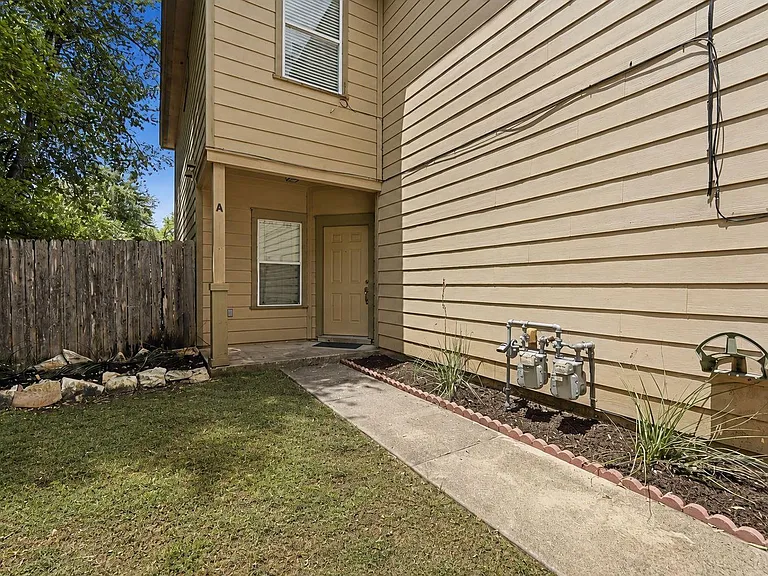 6015 Ponca St #A — Photo 2