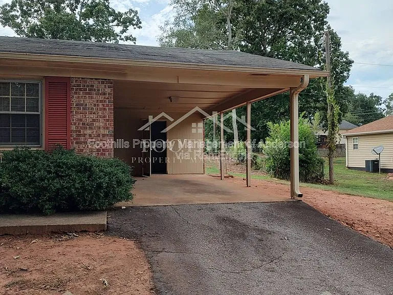 2505 Rolling Green Rd — Photo 13